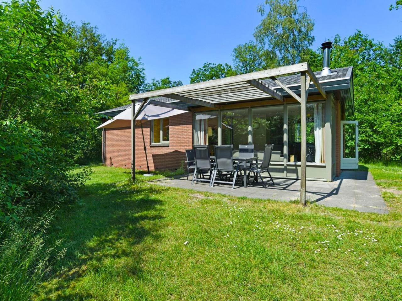 Luxury 4-Person Bungalow In The Holiday Park Landal Twenhaarsveld Хльтен Экстерьер фото