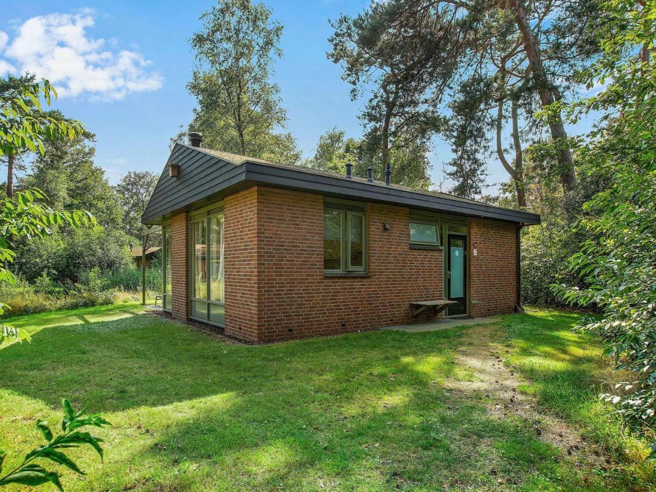 Luxury 4-Person Bungalow In The Holiday Park Landal Twenhaarsveld Хльтен Номер фото