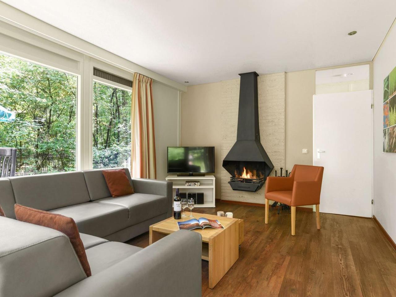 Luxury 4-Person Bungalow In The Holiday Park Landal Twenhaarsveld Хльтен Номер фото