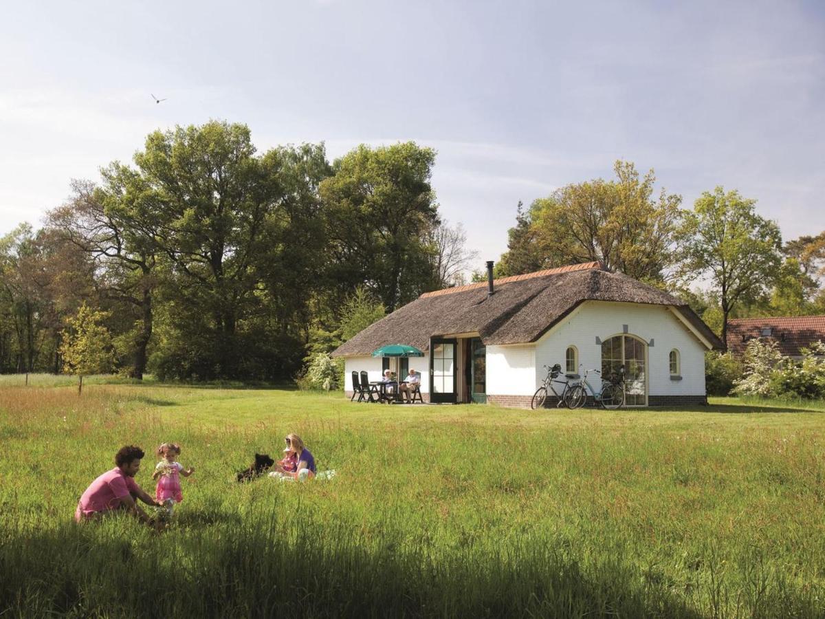 Luxury 4-Person Bungalow In The Holiday Park Landal Twenhaarsveld Хльтен Экстерьер фото